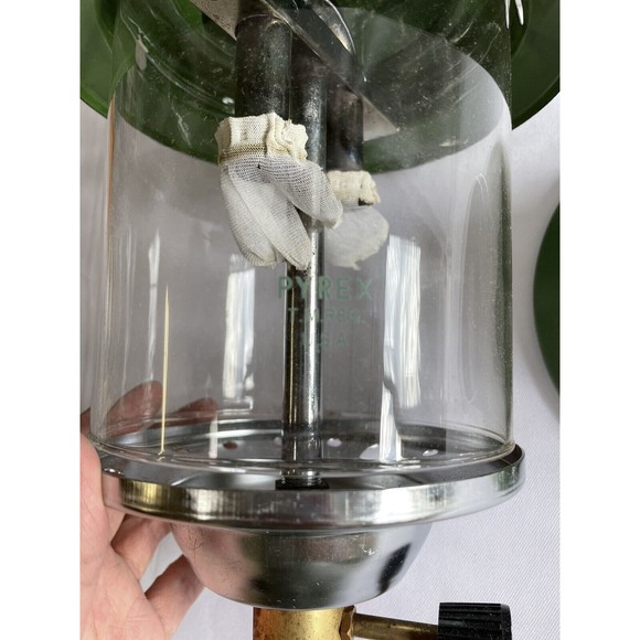 Vintage American Camper Model 1042 Double Mantle Propane Lantern - Picture 4 of 7